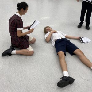 Group 2 Pyramus dies